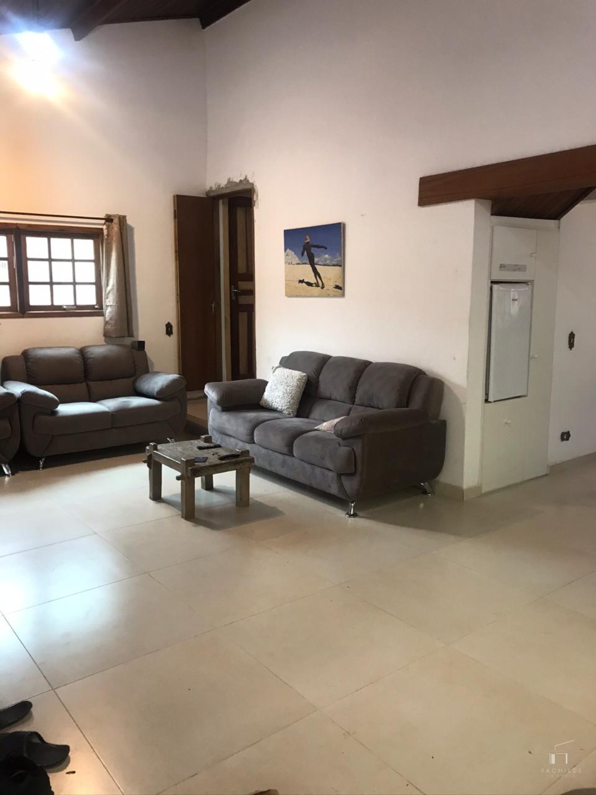 Casa à venda e aluguel com 4 quartos, 260m² - Foto 1