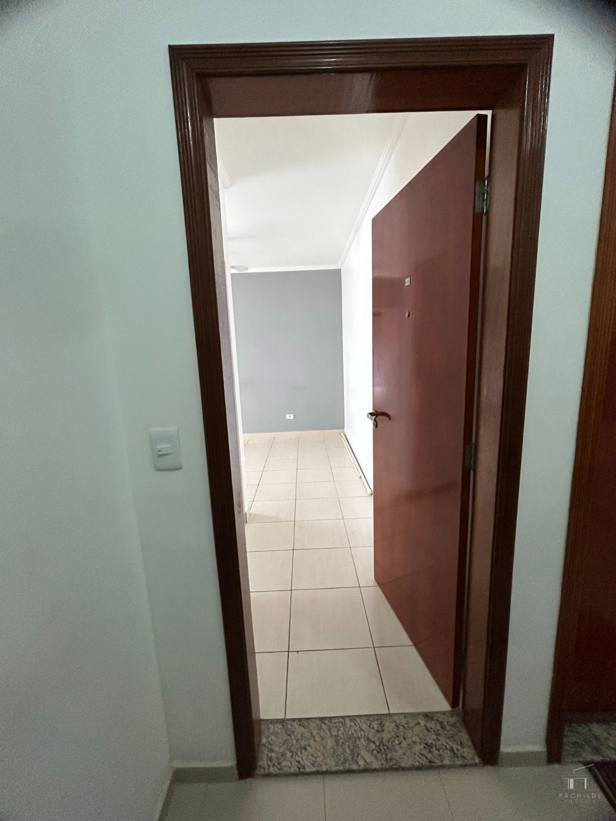 Apartamento à venda com 2 quartos, 62m² - Foto 2