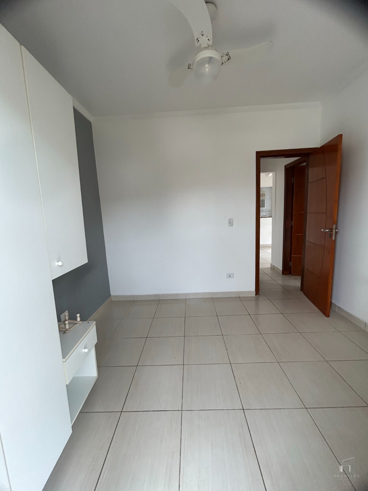 Apartamento à venda com 2 quartos, 62m² - Foto 11