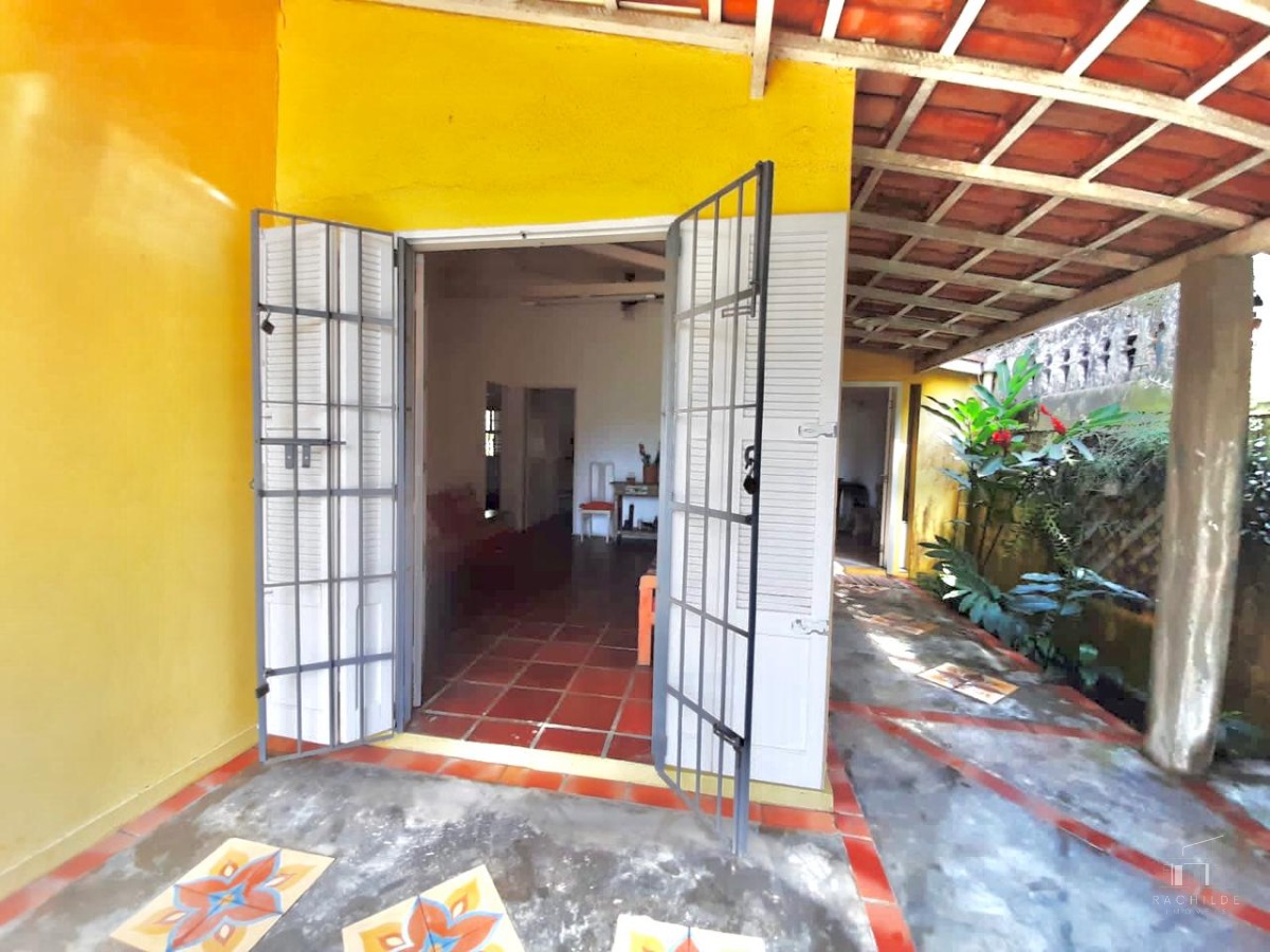 Casa à venda com 4 quartos, 110m² - Foto 2